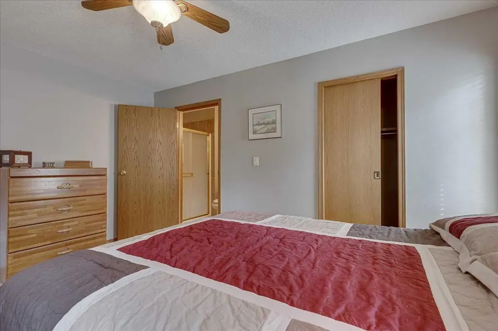 5363 36a Street Innisfail AB T4G 1E6