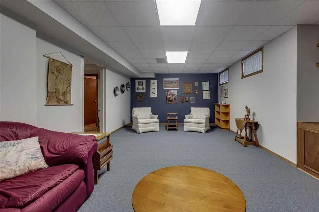 5363 36a Street Innisfail AB T4G 1E6