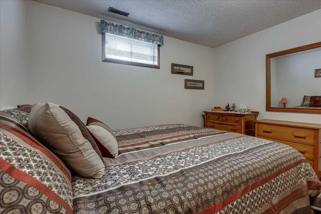 5363 36a Street Innisfail AB T4G 1E6
