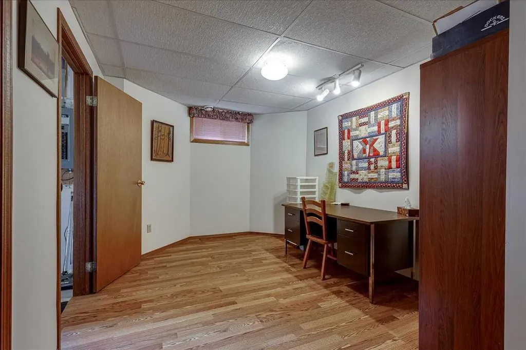 5363 36a Street Innisfail AB T4G 1E6