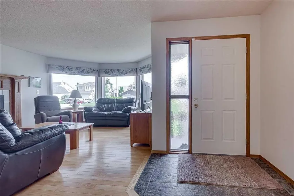 5363 36a Street Innisfail AB T4G 1E6