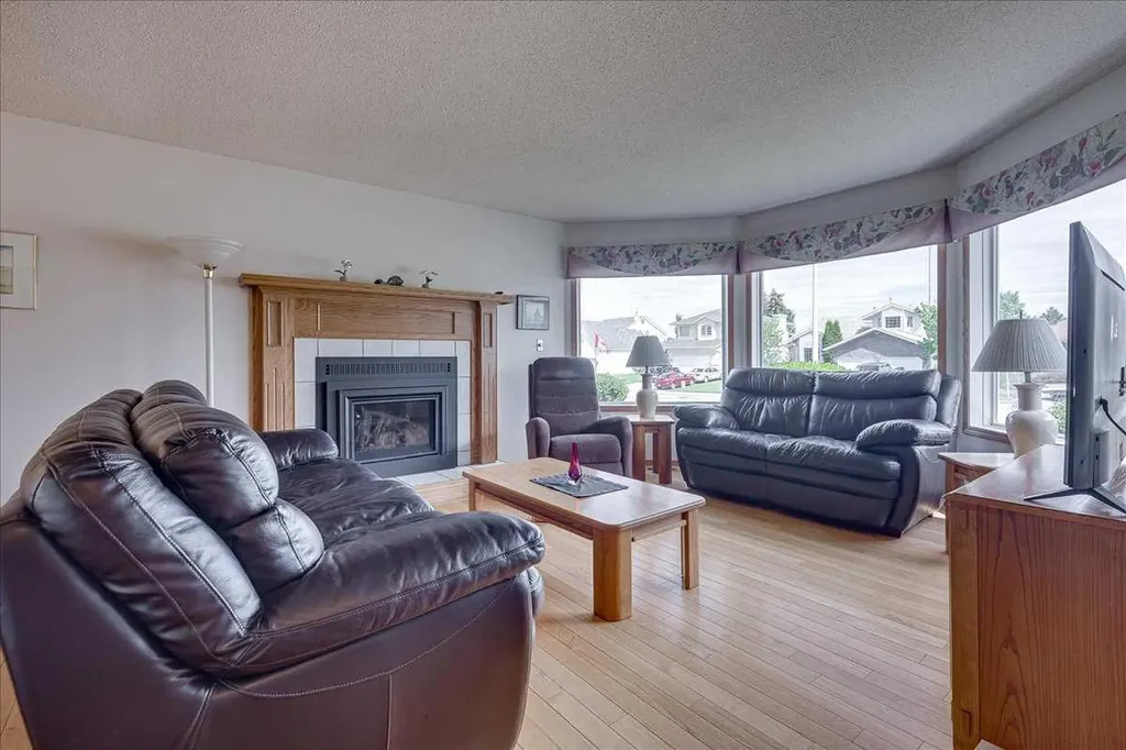 5363 36a Street Innisfail AB T4G 1E6