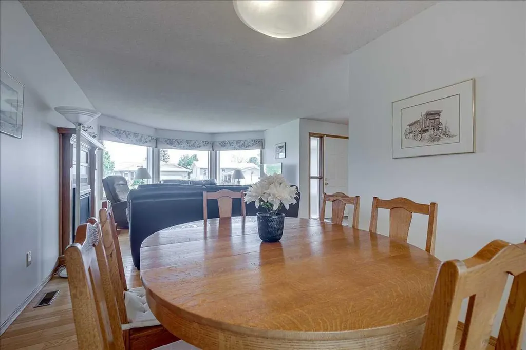 5363 36a Street Innisfail AB T4G 1E6