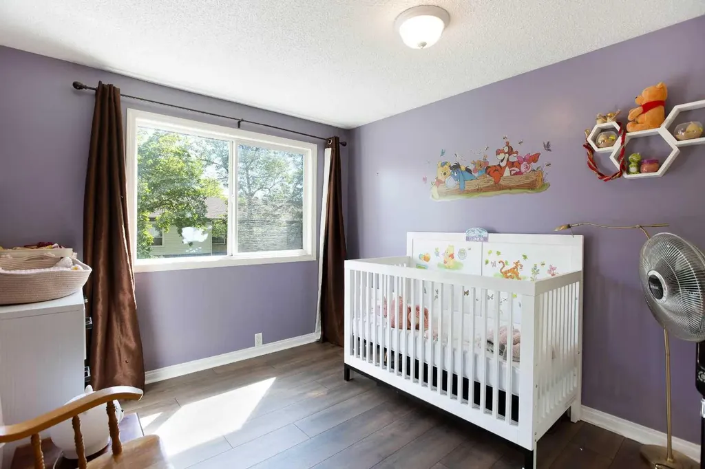 630 Sabrina Road SW Calgary AB T2W 2N7
