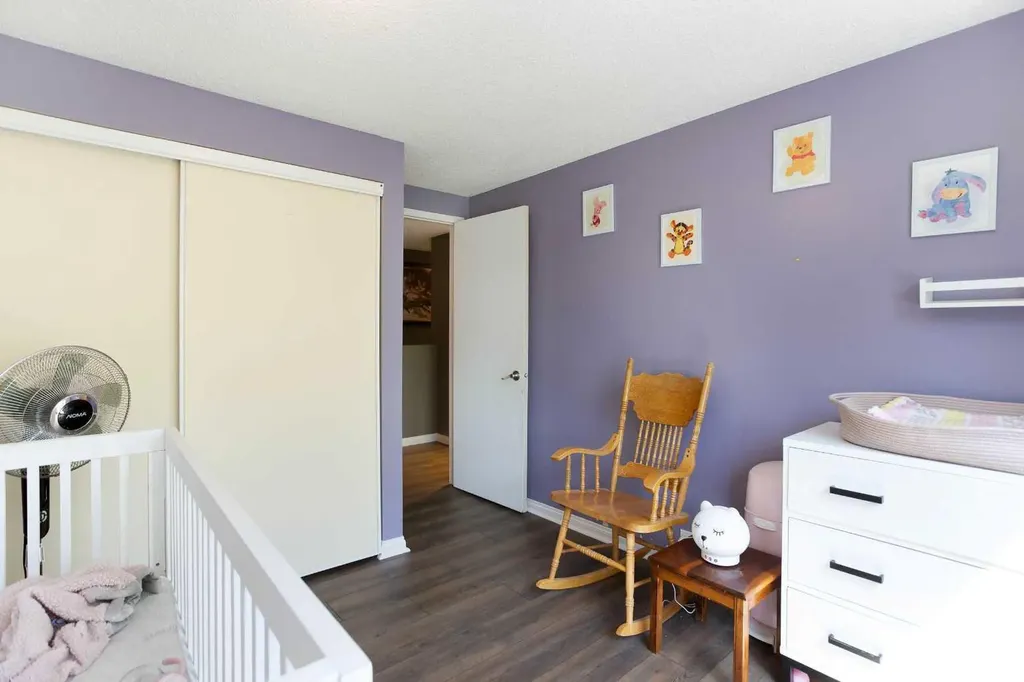 630 Sabrina Road SW Calgary AB T2W 2N7