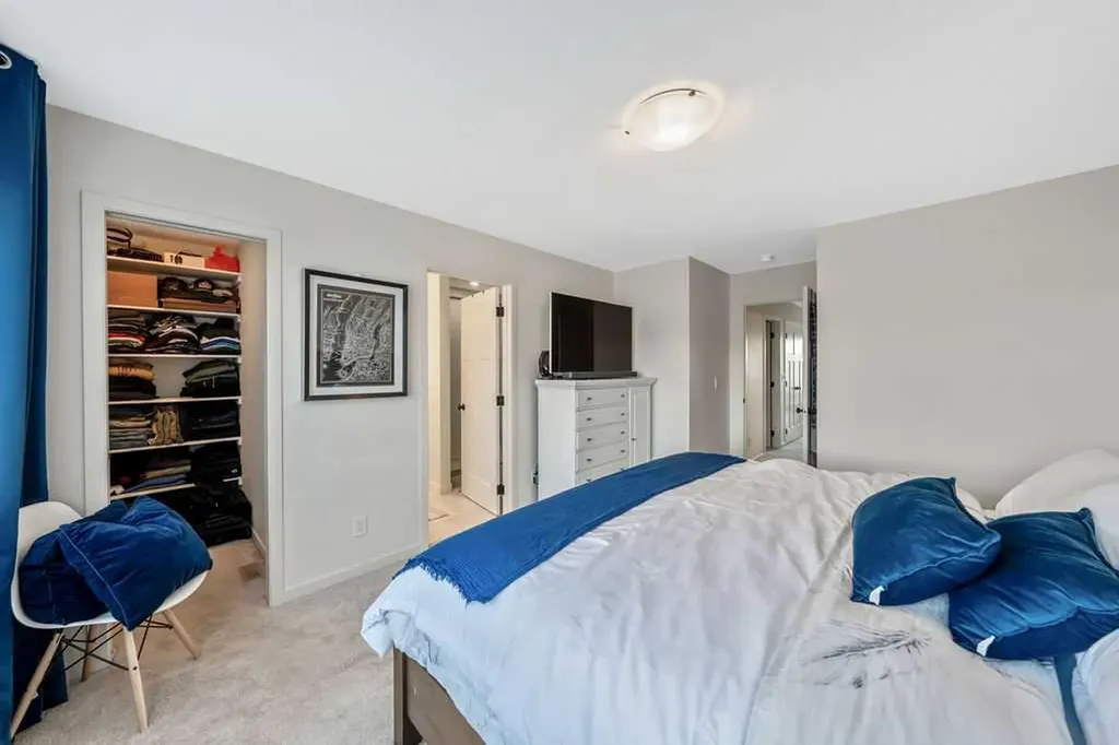 114 Seton Grove SE Calgary AB T3M 2Y6