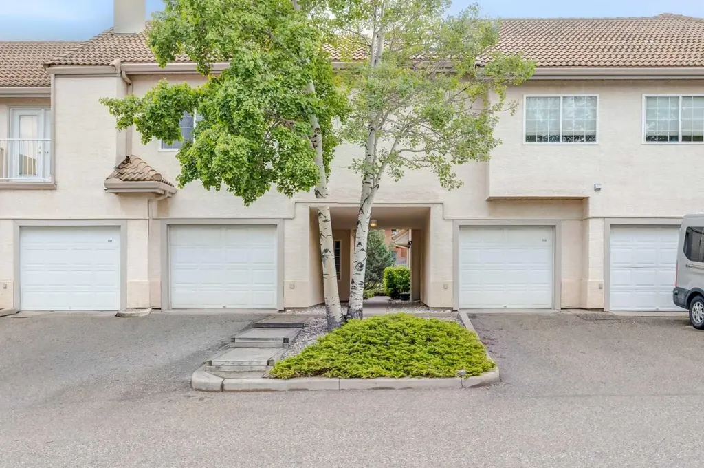 107 Patterson View SW Calgary AB T3H 3J9