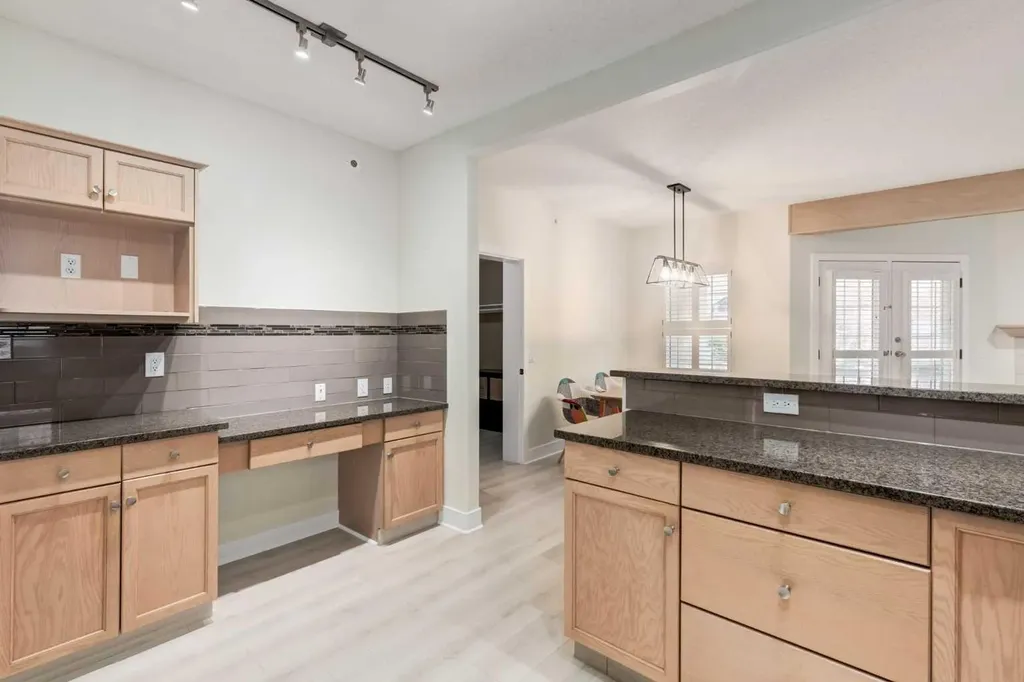 107 Patterson View SW Calgary AB T3H 3J9