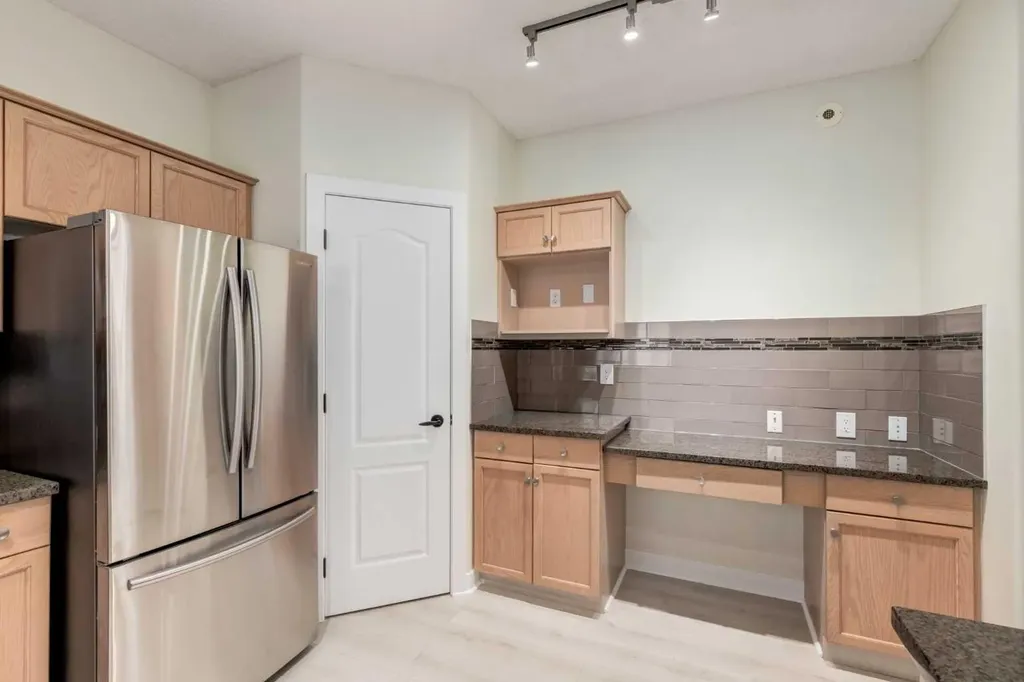107 Patterson View SW Calgary AB T3H 3J9