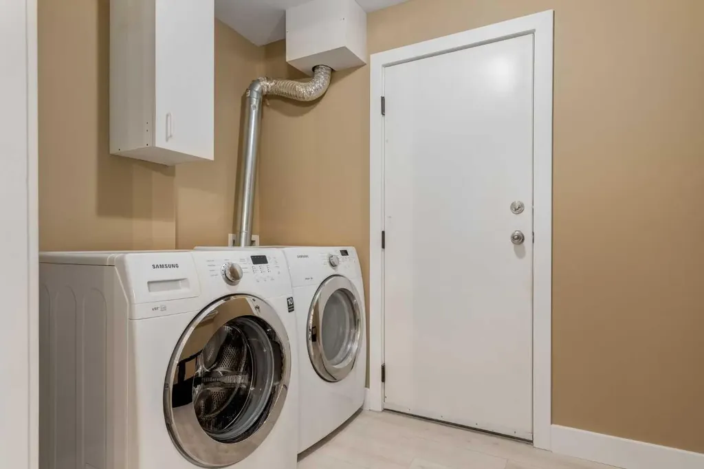 107 Patterson View SW Calgary AB T3H 3J9