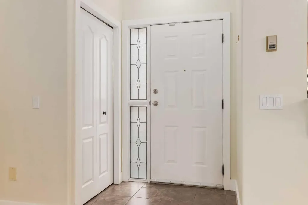 107 Patterson View SW Calgary AB T3H 3J9