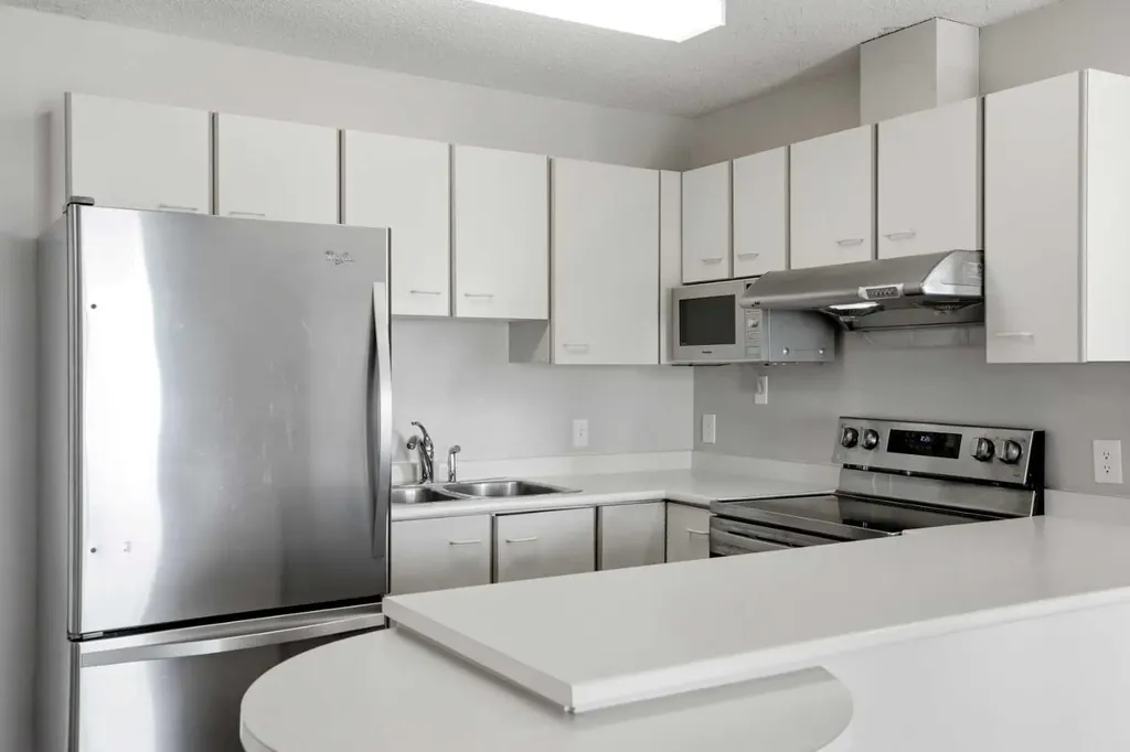 1634 Edenwold Heights NW Calgary AB T3A 3V2