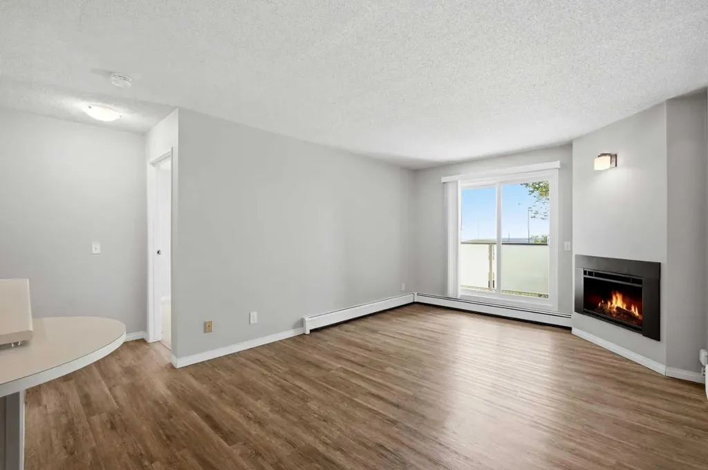 1634 Edenwold Heights NW Calgary AB T3A 3V2