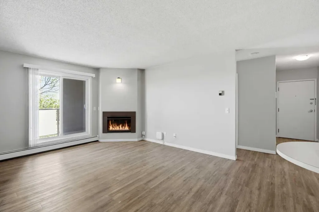 1634 Edenwold Heights NW Calgary AB T3A 3V2