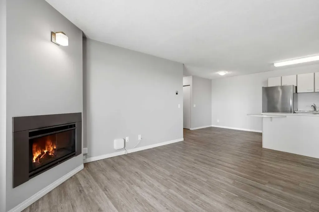 1634 Edenwold Heights NW Calgary AB T3A 3V2