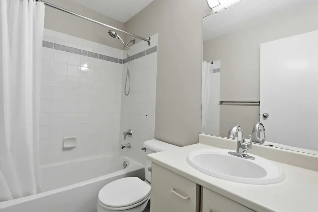 1634 Edenwold Heights NW Calgary AB T3A 3V2