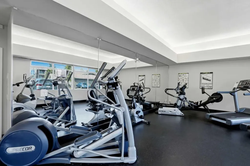 1634 Edenwold Heights NW Calgary AB T3A 3V2