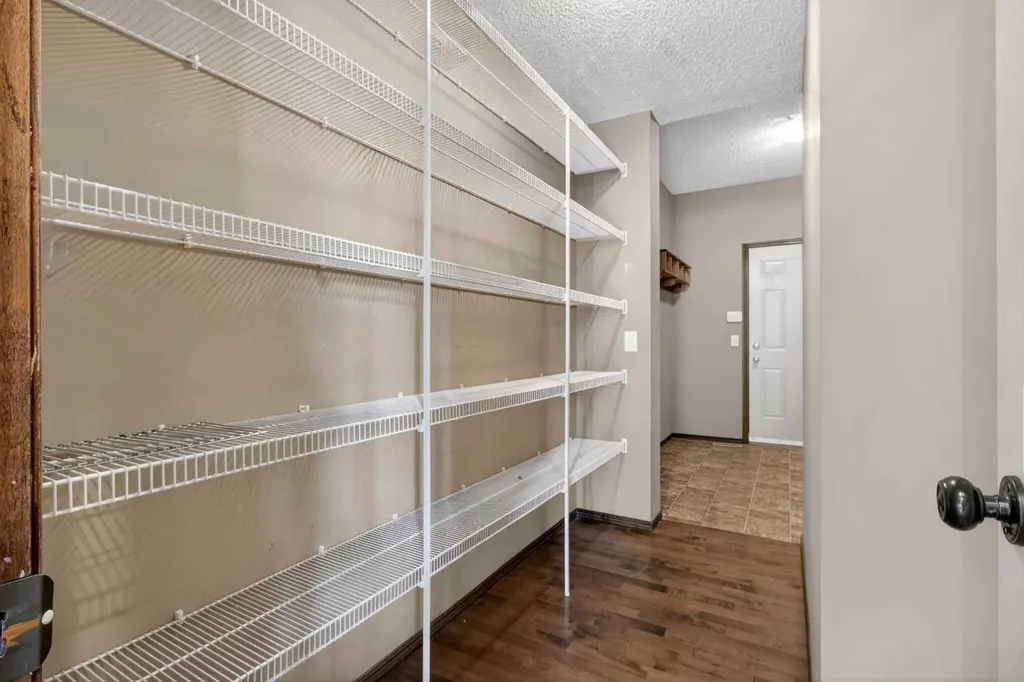 139 Panamount Street NW Calgary AB T3K 6J9