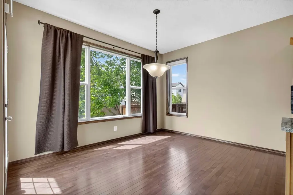 139 Panamount Street NW Calgary AB T3K 6J9