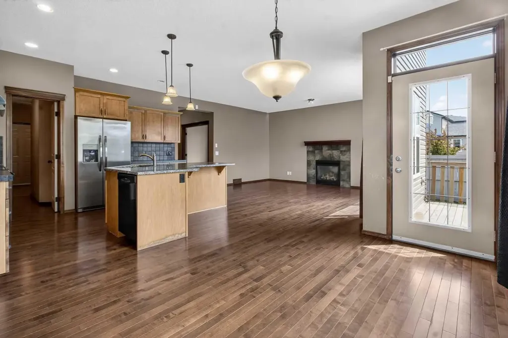 139 Panamount Street NW Calgary AB T3K 6J9