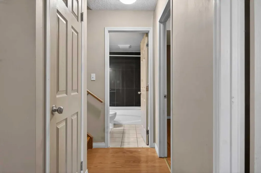 139 Panamount Street NW Calgary AB T3K 6J9