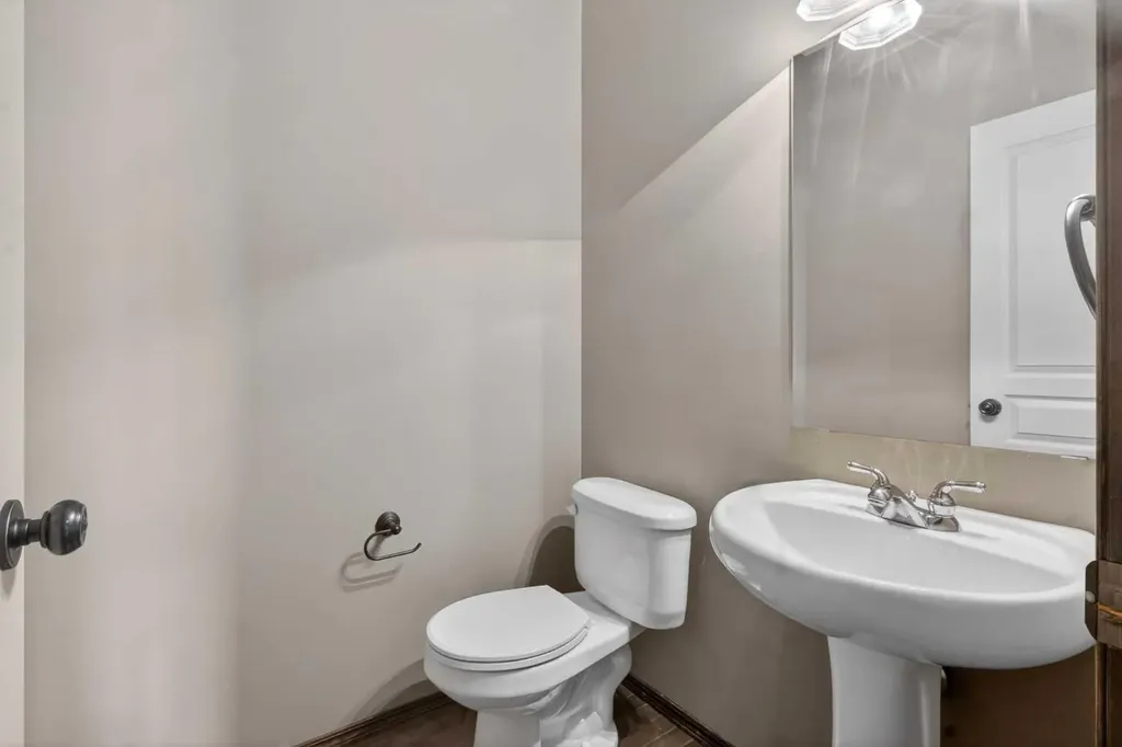 139 Panamount Street NW Calgary AB T3K 6J9