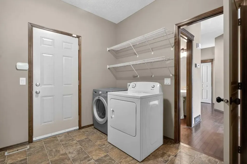 139 Panamount Street NW Calgary AB T3K 6J9