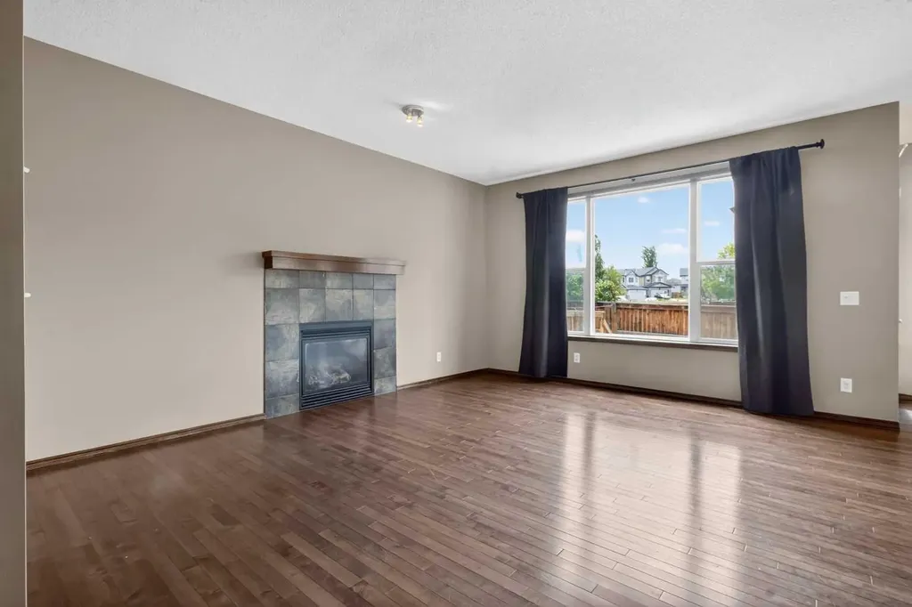 139 Panamount Street NW Calgary AB T3K 6J9