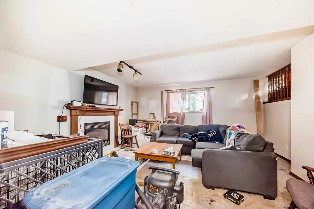 275 6 Avenue NW Airdrie AB T4B 2H9