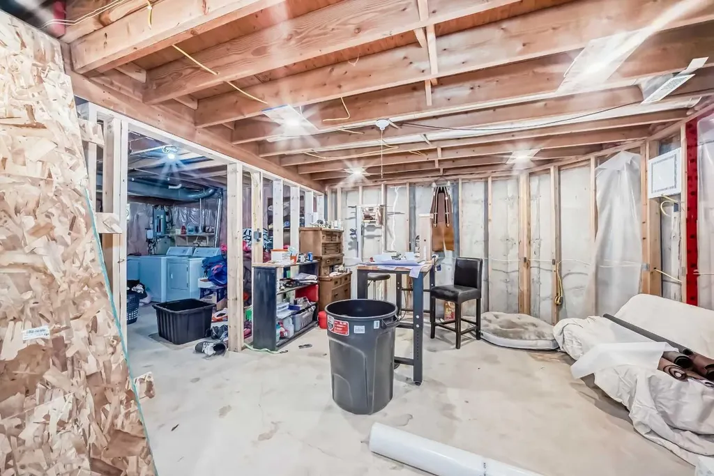 275 6 Avenue NW Airdrie AB T4B 2H9