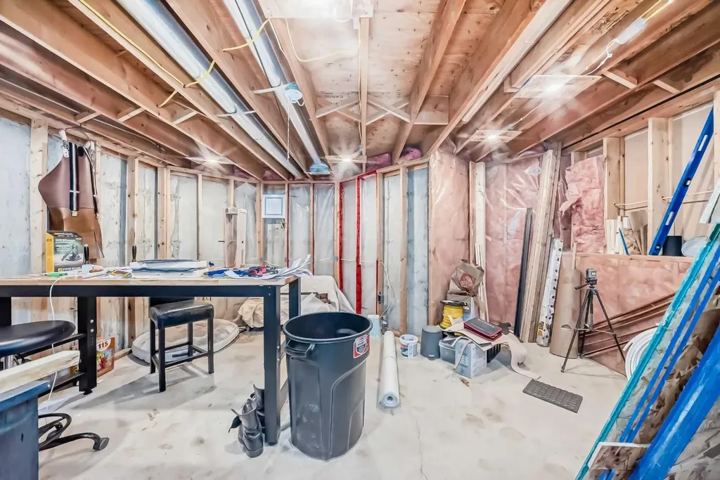 275 6 Avenue NW Airdrie AB T4B 2H9