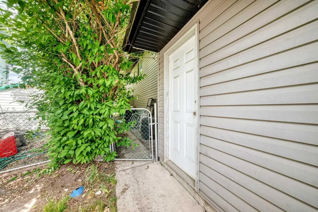 275 6 Avenue NW Airdrie AB T4B 2H9