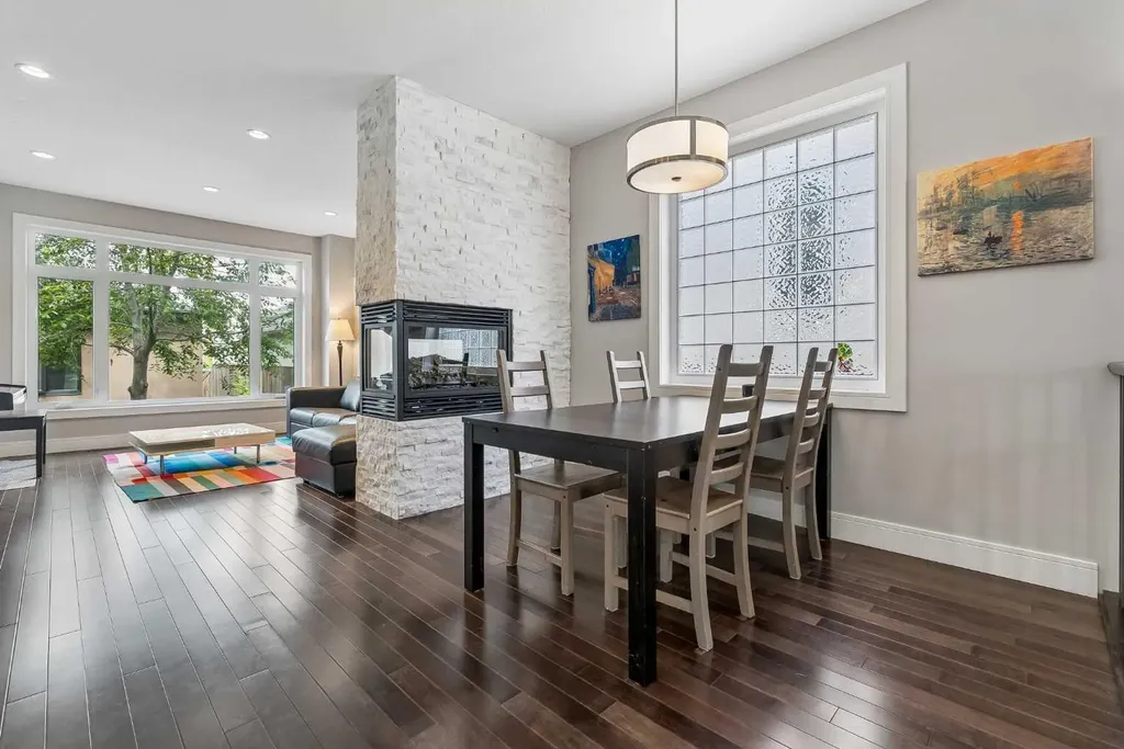 406 25 Avenue NW Calgary AB T2M 2A7