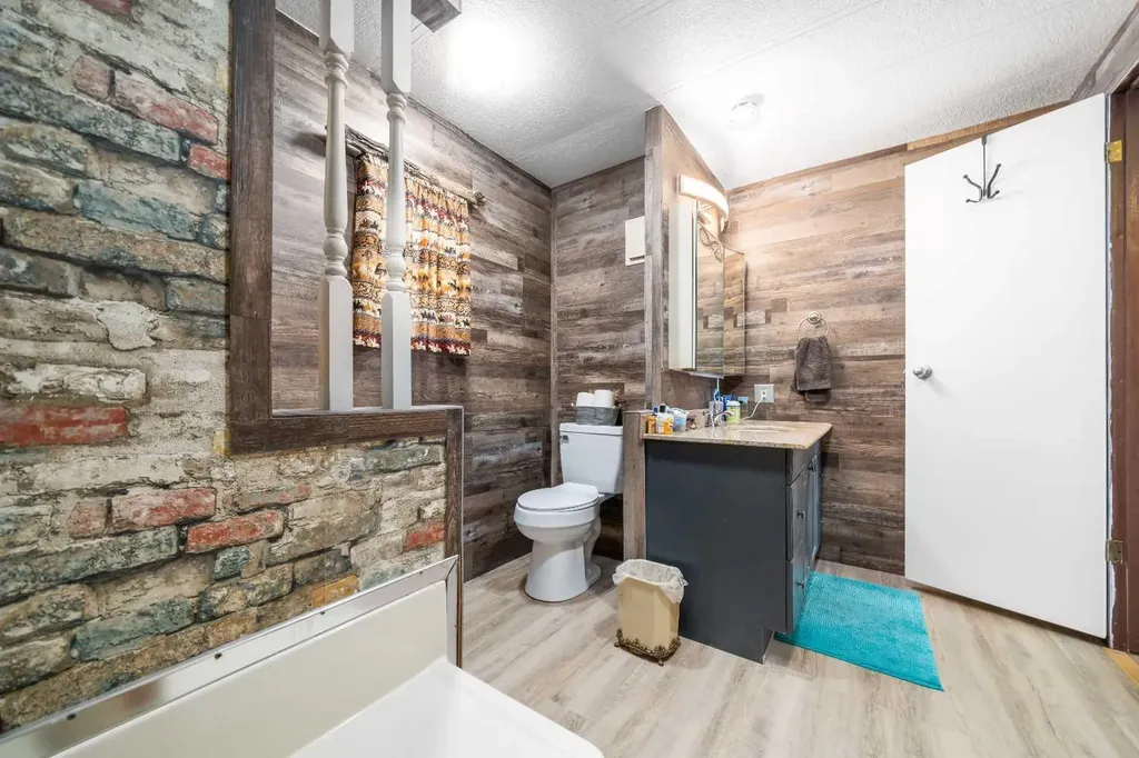 341 Cornell Crescent SW Medicine Hat AB T1A 7Z3