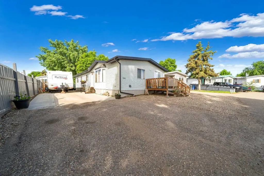 341 Cornell Crescent SW Medicine Hat AB T1A 7Z3