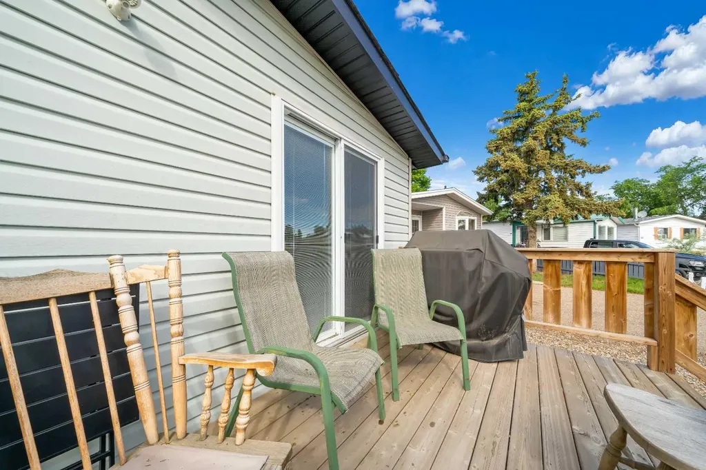 341 Cornell Crescent SW Medicine Hat AB T1A 7Z3