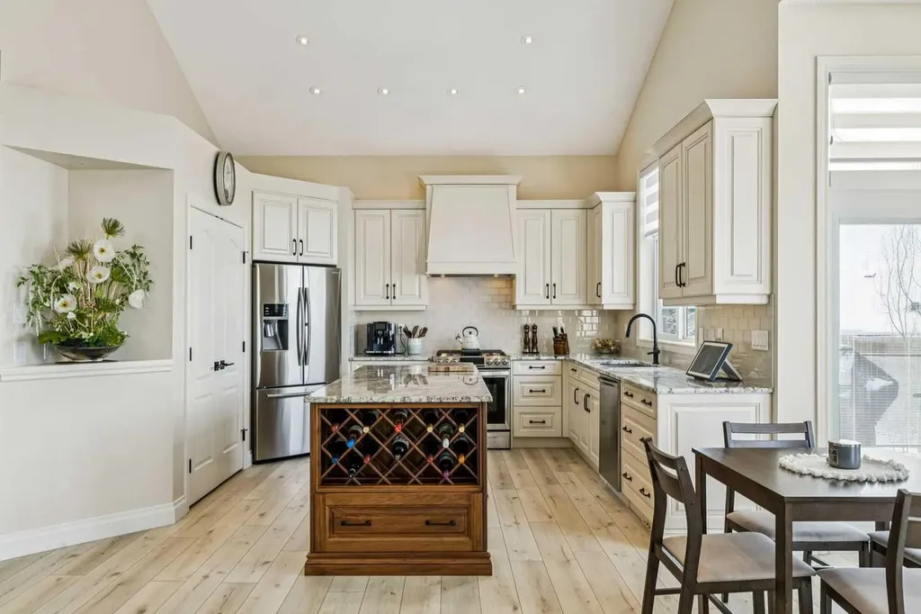 120 Hidden Creek Circle NW Calgary AB T3A 6J3