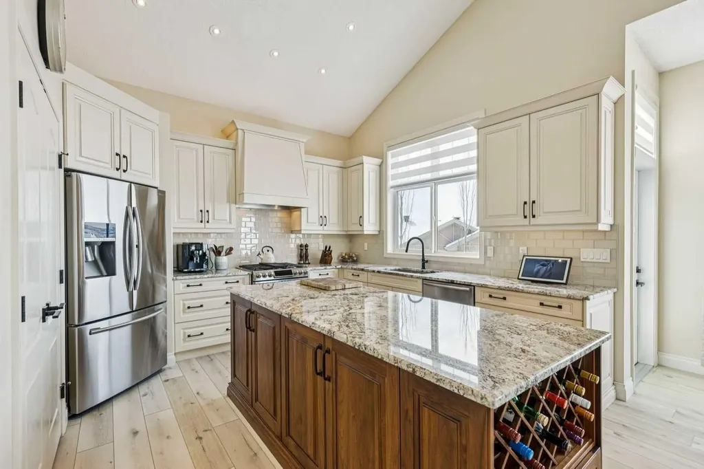 120 Hidden Creek Circle NW Calgary AB T3A 6J3