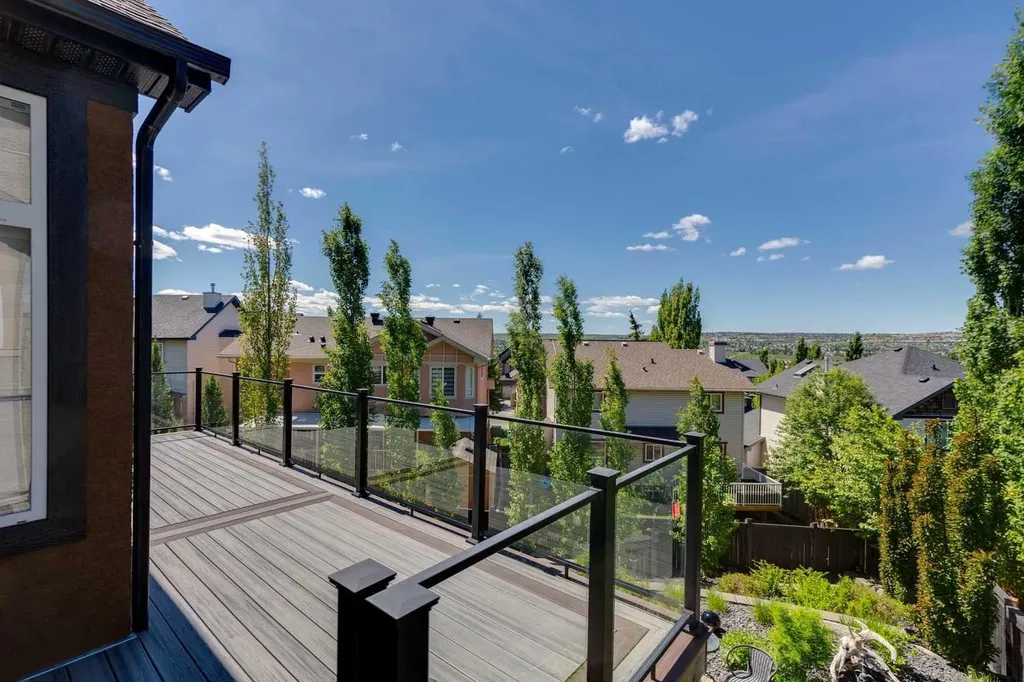 120 Hidden Creek Circle NW Calgary AB T3A 6J3