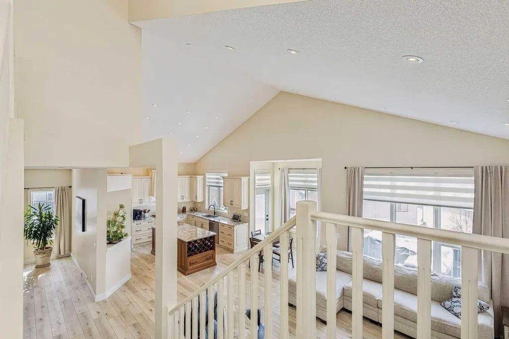 120 Hidden Creek Circle NW Calgary AB T3A 6J3