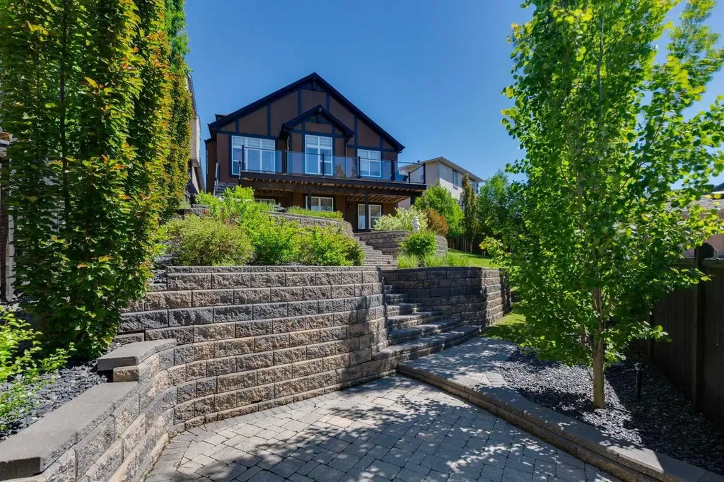 120 Hidden Creek Circle NW Calgary AB T3A 6J3