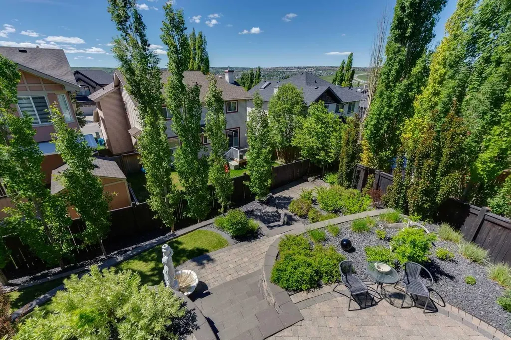 120 Hidden Creek Circle NW Calgary AB T3A 6J3