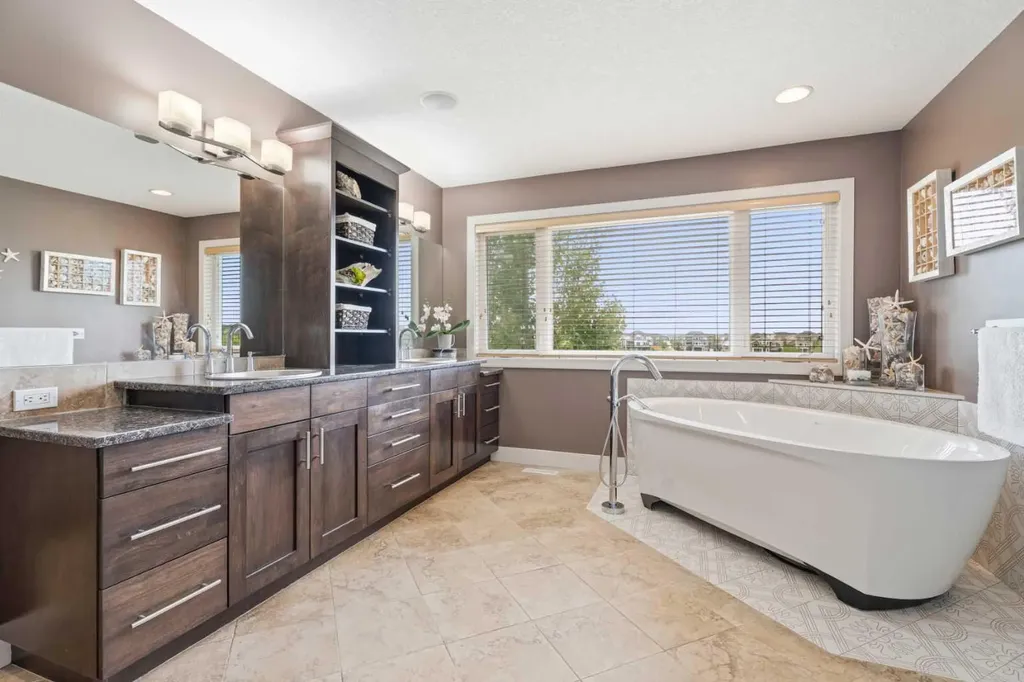 461 Rainbow Falls Way Chestermere AB T1X 1S5