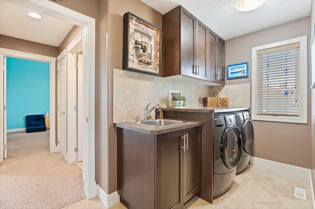 461 Rainbow Falls Way Chestermere AB T1X 1S5