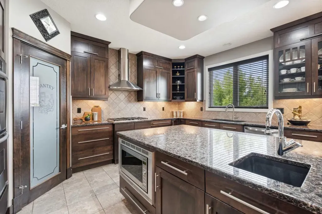 461 Rainbow Falls Way Chestermere AB T1X 1S5