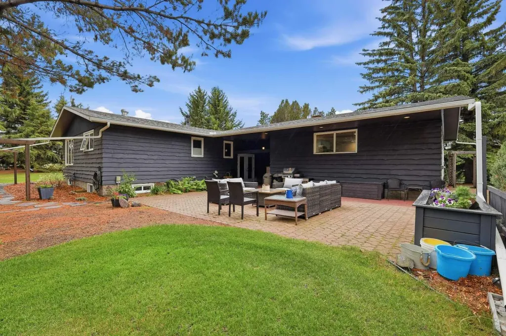 27054 Township Road 364 Rural Red Deer County AB T0M 1R0