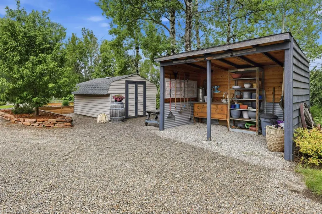 27054 Township Road 364 Rural Red Deer County AB T0M 1R0