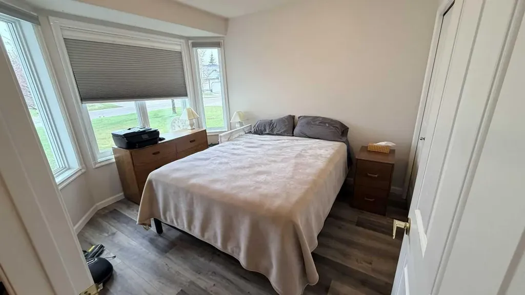 6313 39 Street Lloydminster AB T9V 2X7