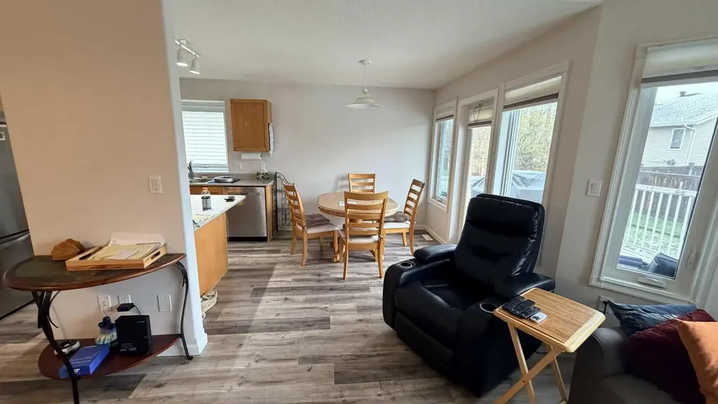 6313 39 Street Lloydminster AB T9V 2X7
