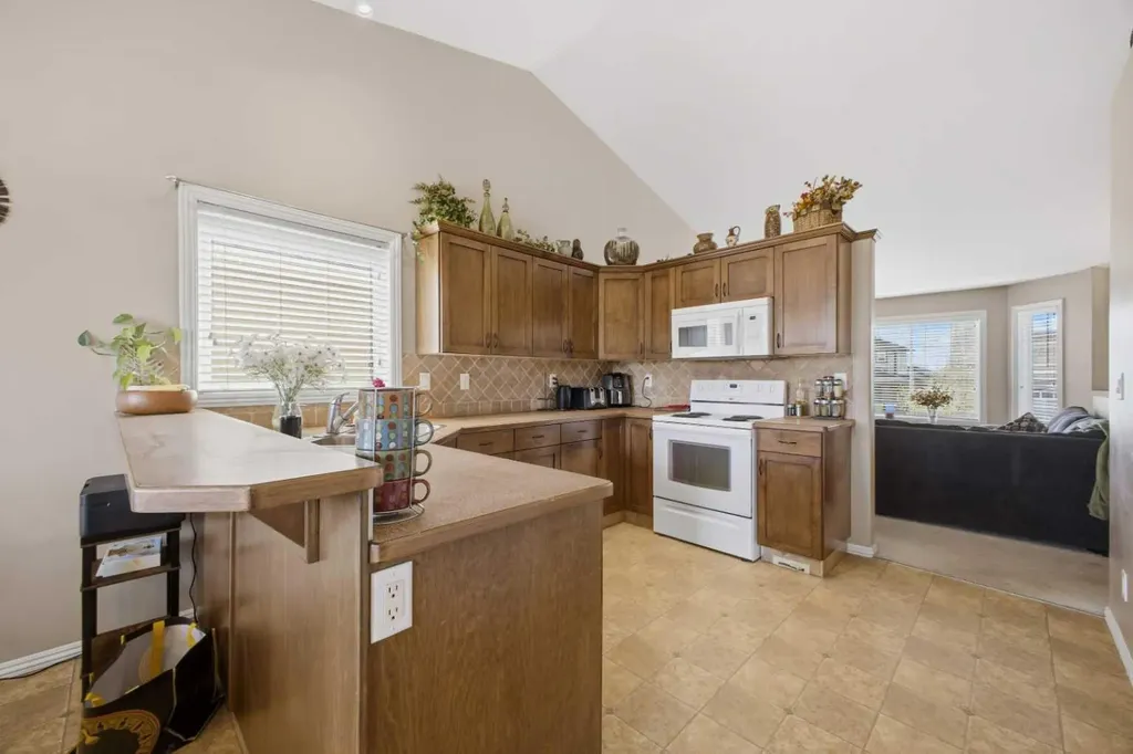 135 Issard Close Red Deer AB T4R 0C2